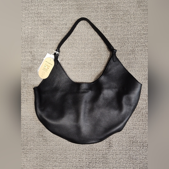 Viola Castellani Handbags - NWT! Viola Castellani Genuine Leather, Hobo Bucket Bag Made in Italy, Black